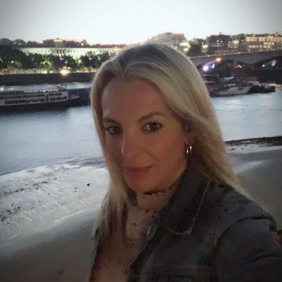 Meet your Posher, Marcelle - Picture 1 of 1